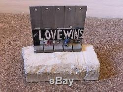 BANKSY LOVE WINS LARGE SOUVENIR WALL SECTION & BOOK Walled Off Hotel