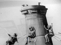 Banksy Coffret De L'hôtel The Walled Off À Bethléem Avec Reçu Et Cartes Postales