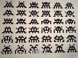 Space Invader Repetitions Variations Evolutions Signed Print. Menthe. Dans La Main